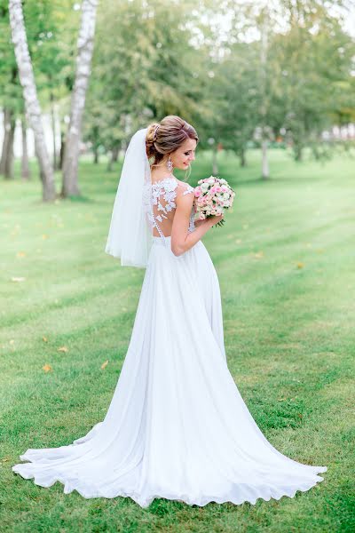 Fotógrafo de bodas Valentina Svirido (sviridovalyafoto). Foto del 24 de febrero 2017