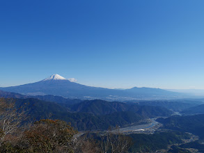 山頂から富士山と愛鷹山塊