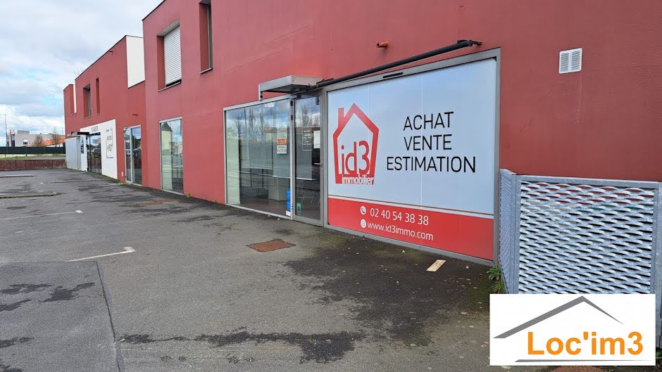 Location  locaux professionnels 6 pièces 84 m² à Clisson (44190), 1 700 €