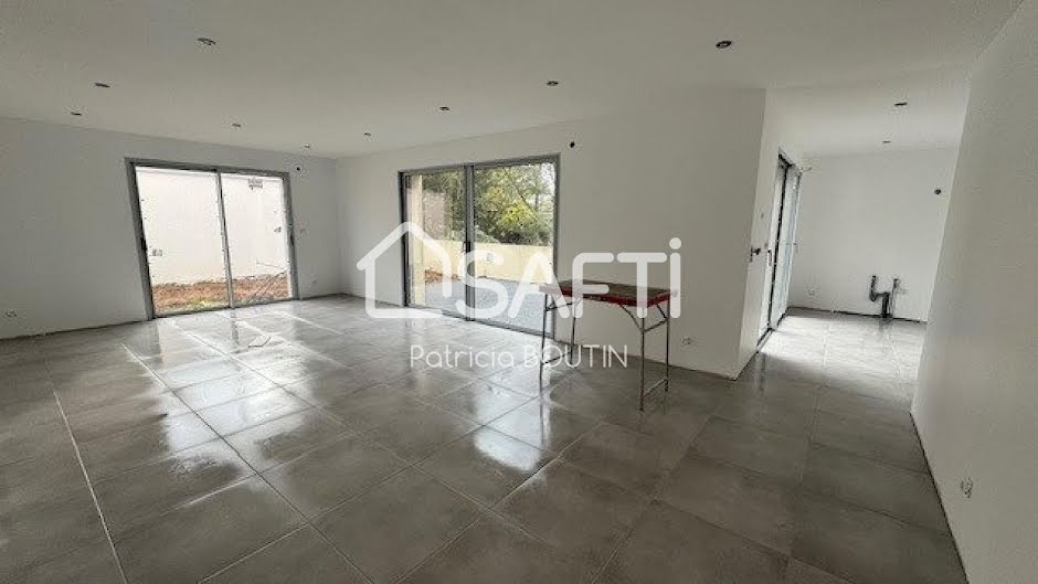 Vente maison 5 pièces 136 m² à Niort (79000), 370 000 €