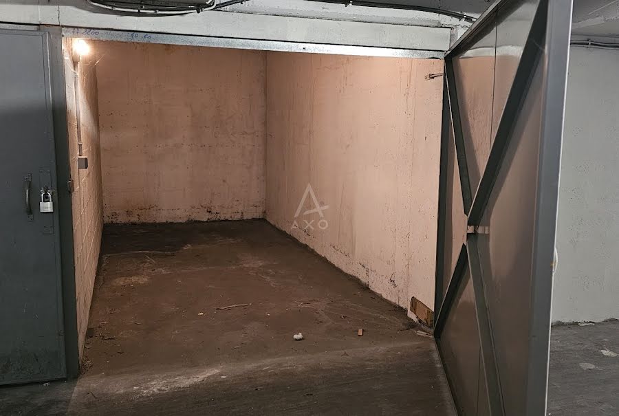 Vente parking  12 m² à Paris 18ème (75018), 18 500 €