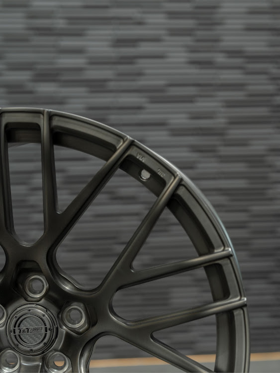 T&T FORGED さんが投稿した新作ホイール・鍛造ホイール・カスタムホイール・オーダーホイール・ttforgedに関するカスタム事例の投稿画像9枚目