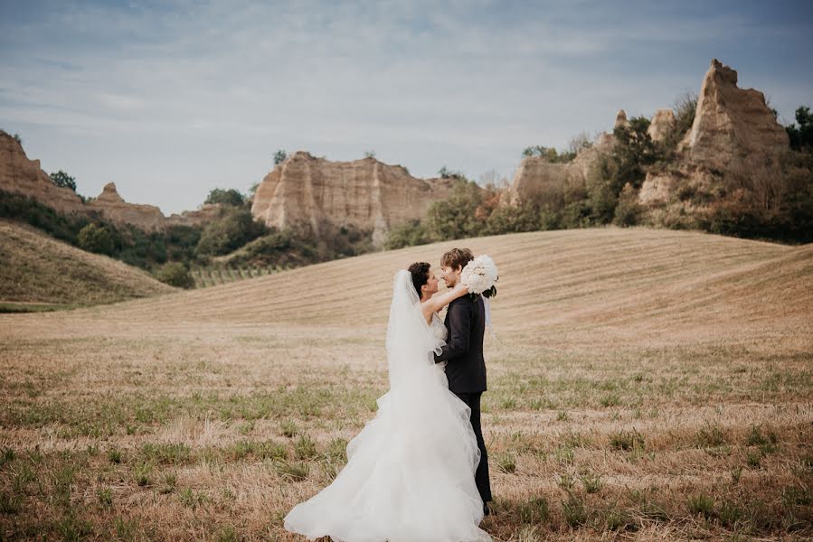 Fotografo di matrimoni Lucrezia Senserini (lucreziasenseri). Foto del 3 settembre 2019