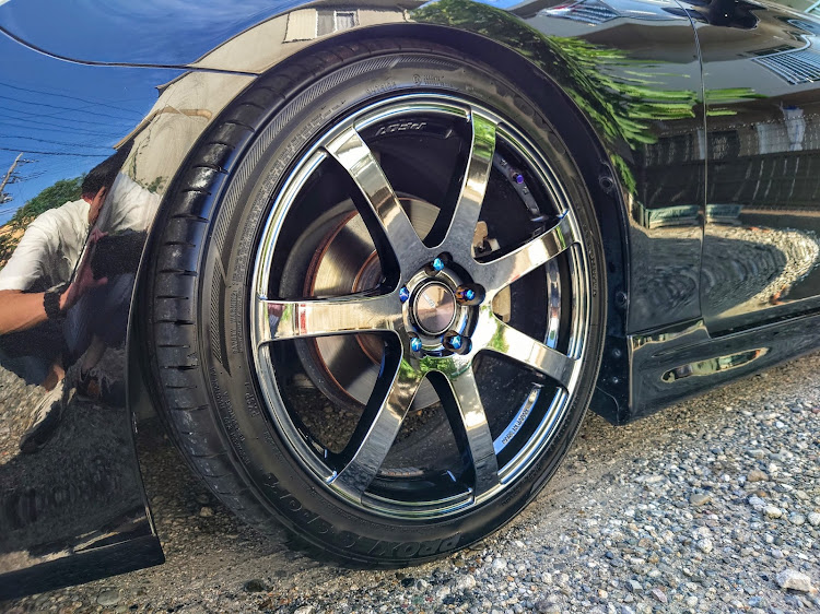 マークXのENKEI  PF07・タイヤワックスでピカピカ・ホイールクリーナーに関するカスタム事例の投稿画像1枚目