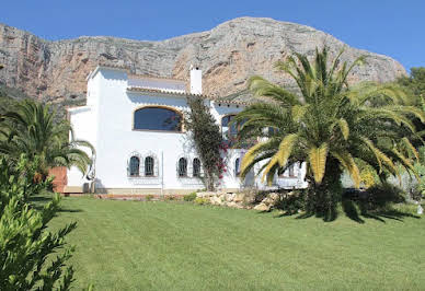 House with pool and terrace 1