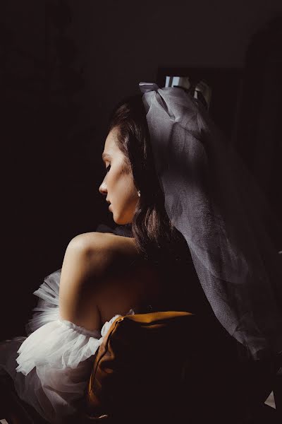 結婚式の写真家Oleg Che (sml75)。4月1日の写真