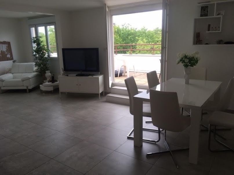 Vente appartement 6 pièces 165 m² à Evry (91000), 330 000 €