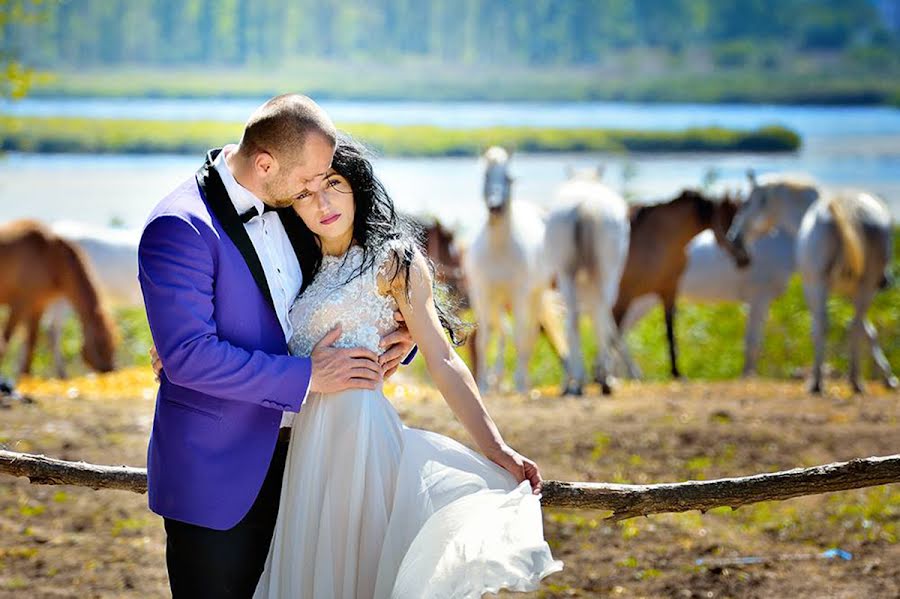 Fotógrafo de casamento Horia Stefan Trânc (horia2019). Foto de 17 de junho 2019