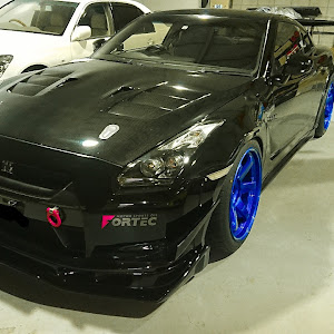 NISSAN GT-R R35