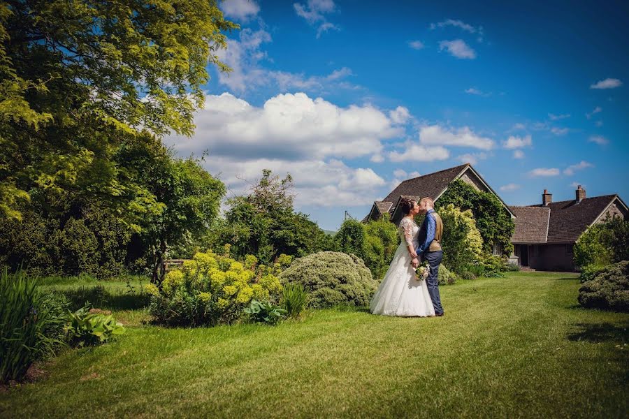 Wedding photographer Julian Fulton (julianfulton). Photo of 2 July 2019