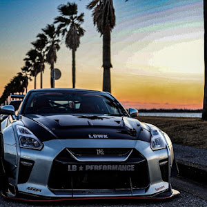 NISSAN GT-R R35