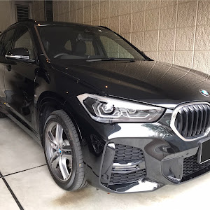 X4 M40i