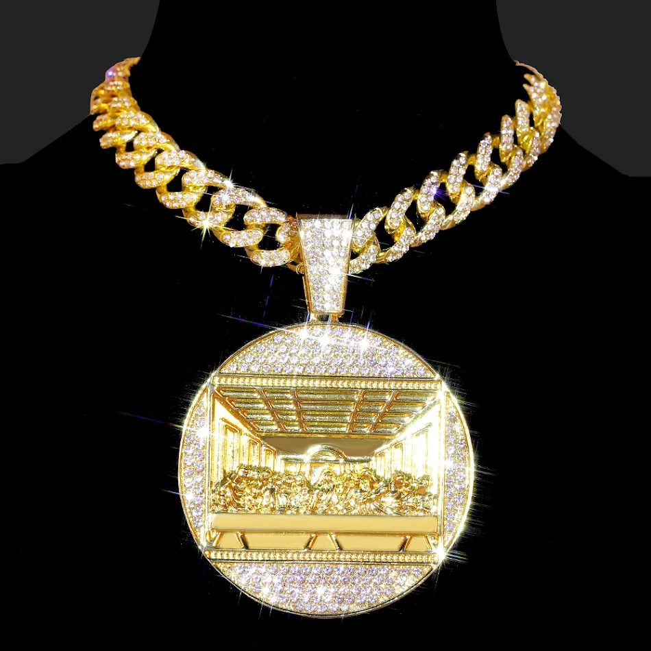 Europese Hip Hop Ketting met Alloy Hanger. Geef je look een stoere uitstraling met deze trendy ketting, ideaal voor dagelijks gebruik.