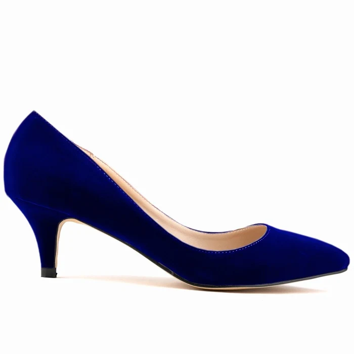 Dames low-cut stiletto hakken, perfect voor een stijlvolle uitstraling en zelfvertrouwen. Elegantie en comfort gecombineerd.