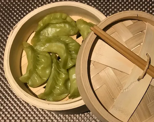 Spinach Veg Steamed Momos [8 Pieces]