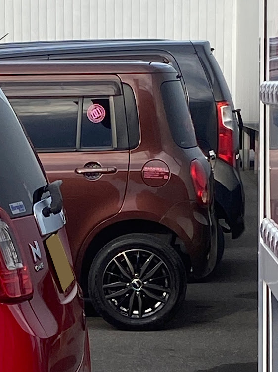アルトラパンのDAD好きな人と繋がりたい・ステッカー貼った！・車検から帰還・愛しのラパンちゃん♡に関するカスタム事例の投稿画像3枚目