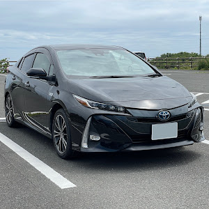 プリウスPHV ZVW52