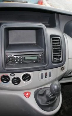 Renault Trafic 2011-2014 utan display