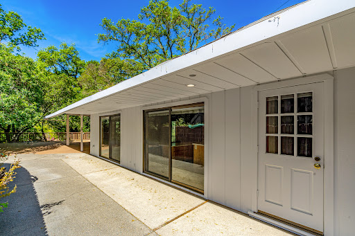 House with garden 5