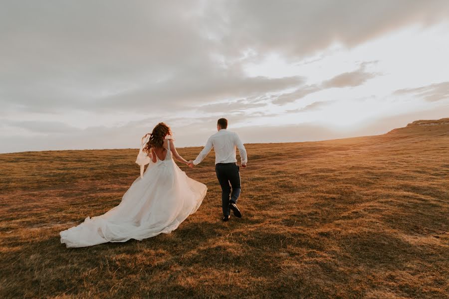 Wedding photographer Elbrus Takulov (takulov98). Photo of 24 October 2019