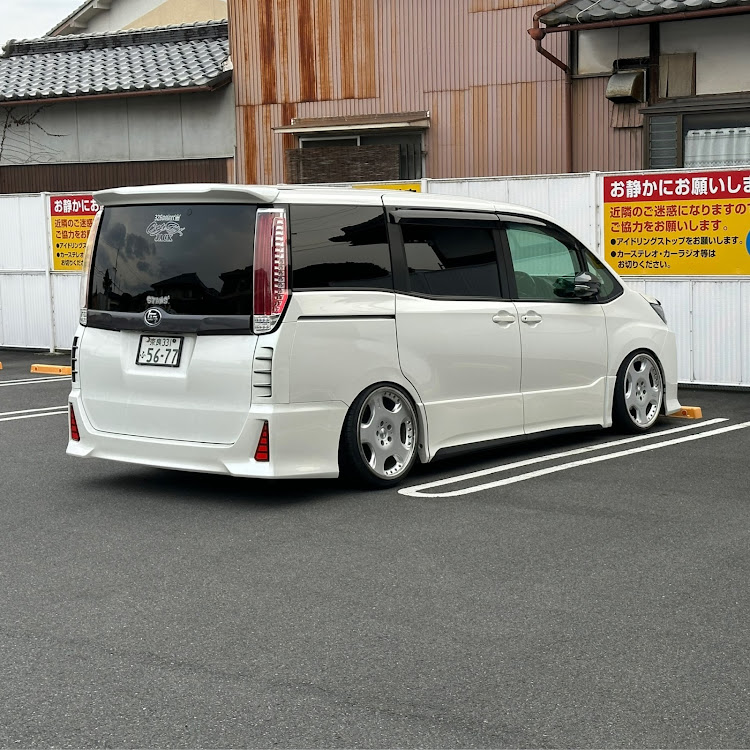 ノアの車検戻しからの戻しに関するカスタム事例の投稿画像3枚目