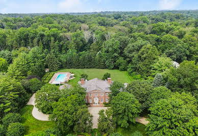 House with pool and garden 2