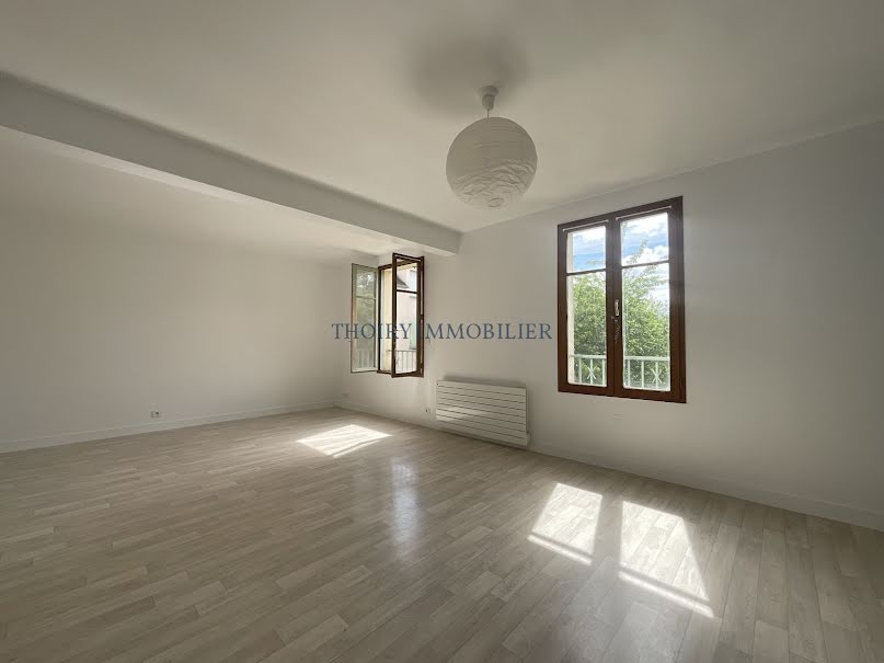 Location  appartement 4 pièces 81.34 m² à Thoiry (78770), 1 330 €