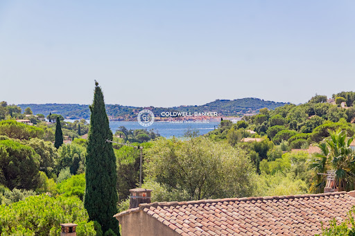 Maison avec piscine et terrasse 5