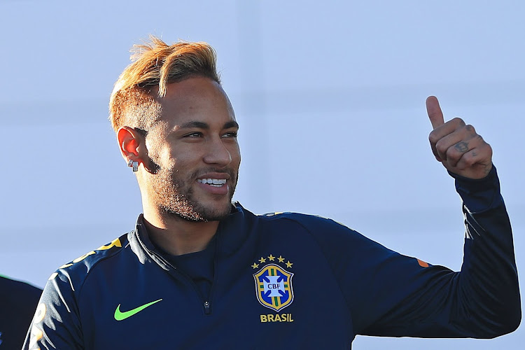 Neymar eist miljoenen van FC Barcelona