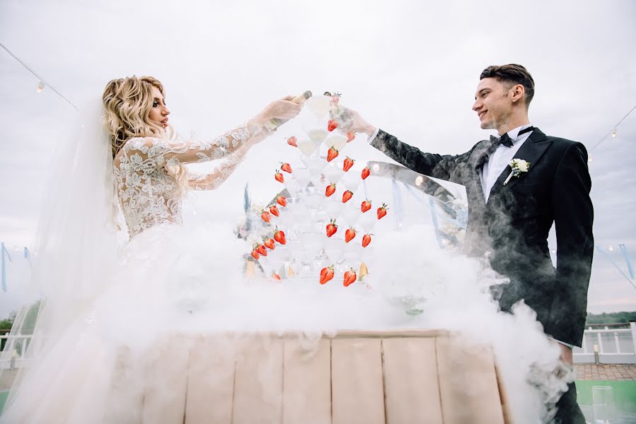 Fotografo di matrimoni Yuliya Yaroshenko (juliayaroshenko). Foto del 15 maggio 2019