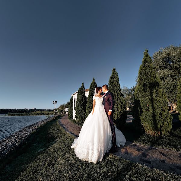 Fotógrafo de casamento Sergey Pivovarov (pivovaroff). Foto de 26 de fevereiro 2019