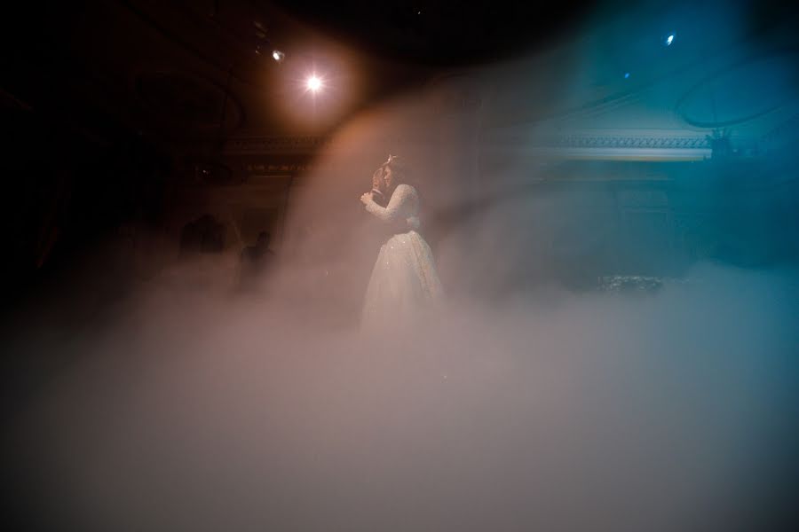 Fotógrafo de casamento Ayk Sarkisyan (barevphoto). Foto de 5 de dezembro 2018