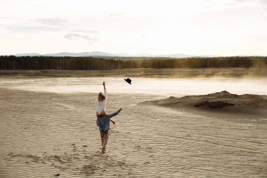 Pulmafotograaf Evgeniy Lezhnin (lezhninevgeniy). Foto tehtud 14 oktoober 2019