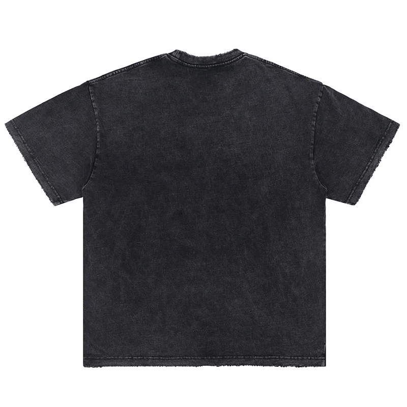 Camiseta masculina de manga curta com estampa de demônio, para um visual arrojado e confortável. Perfeita para uso diário e ocasiões especiais.