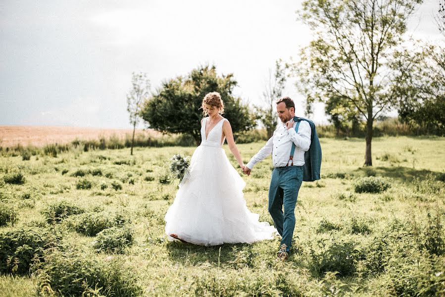 結婚式の写真家Markéta Kousalová (mkousalova)。2021 8月12日の写真