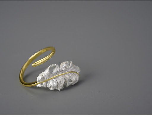 Title 2, S925 Silver Ladies Snowflake Goose Feather Ring...