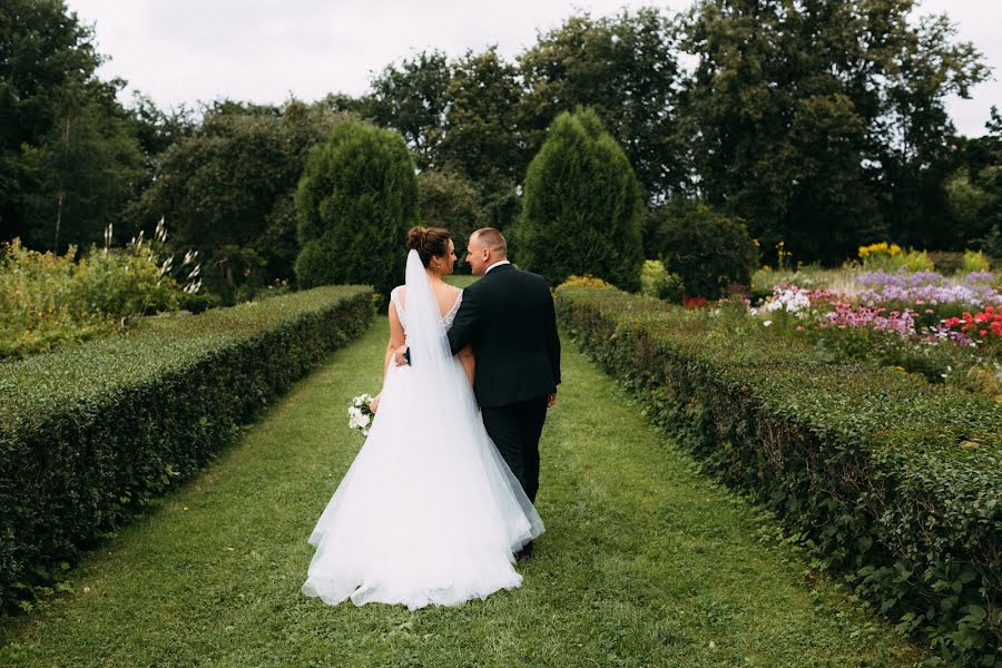 Hochzeitsfotograf Aleksandr Savchenko (savchenkosash). Foto vom 3. August 2020