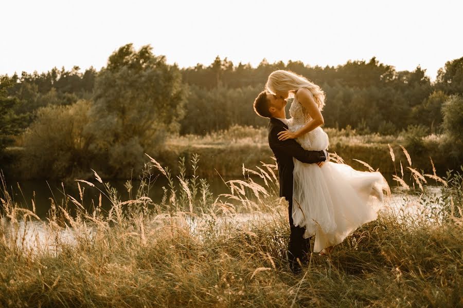 Fotógrafo de casamento Grzegorz Kaczmarek (gkaczmarekfoto). Foto de 2 de outubro 2021