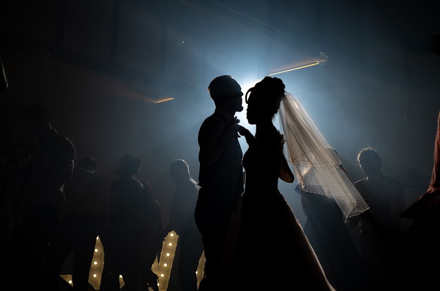 婚禮攝影師Wojciech Mazur（kawoj）。2023 10月4日的照片