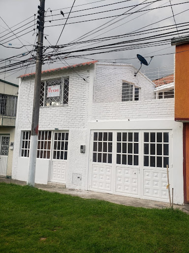 Casa En Venta - La Almeria, Bogota