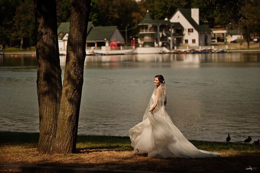 Wedding photographer Aleksandr Lobach (lobach). Photo of 12 August 2014