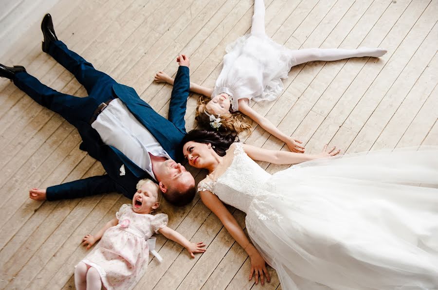 Fotografo di matrimoni Avel Burlak (avel). Foto del 1 giugno 2017