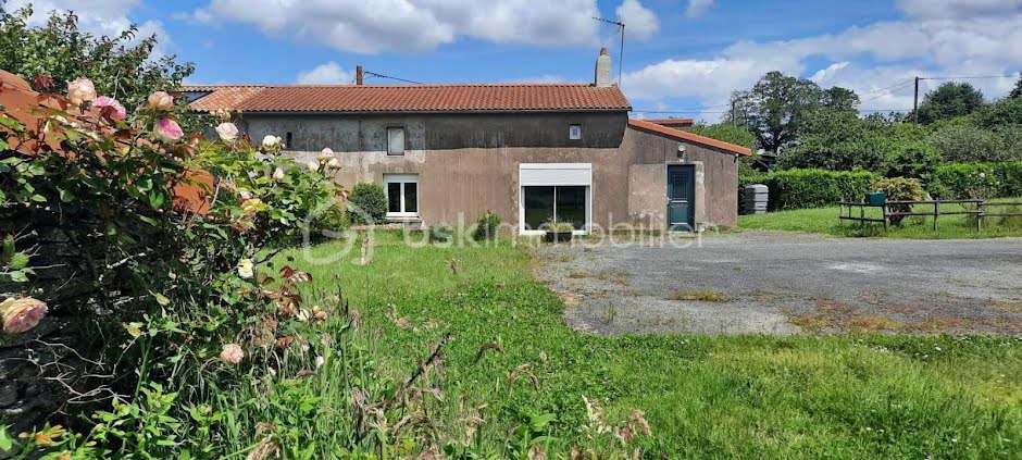 Vente maison 6 pièces 125 m² à Geste (49600), 228 000 €