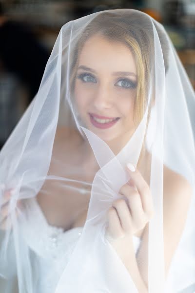 Wedding photographer Oleg Sverchkov (sverchkovoleg). Photo of 27 March 2020