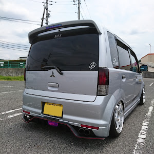 eKスポーツ H81W