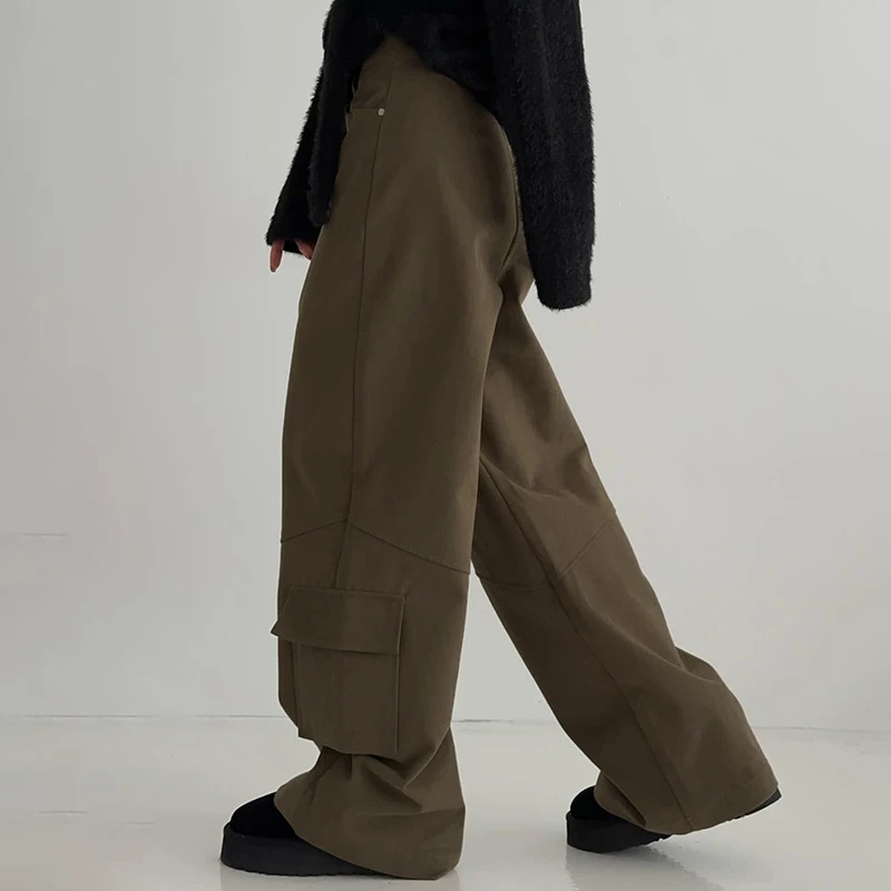 Pantalones Casuales Holgados para Mujer Estilo Urbano Color Liso Bolsillos Asimétricos, Comodidad y Tendencia para un Look Moderno.
