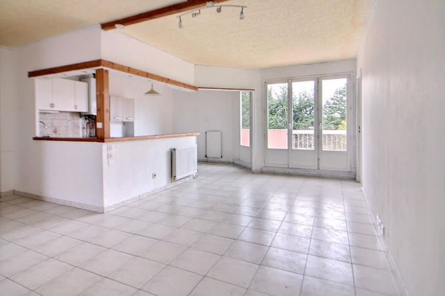 Vente appartement 4 pièces 82 m² à Riorges (42153), 115 000 €