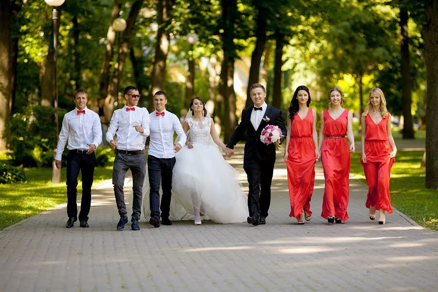 Wedding photographer Olya Shlemenkova (missolka). Photo of 15 September 2015