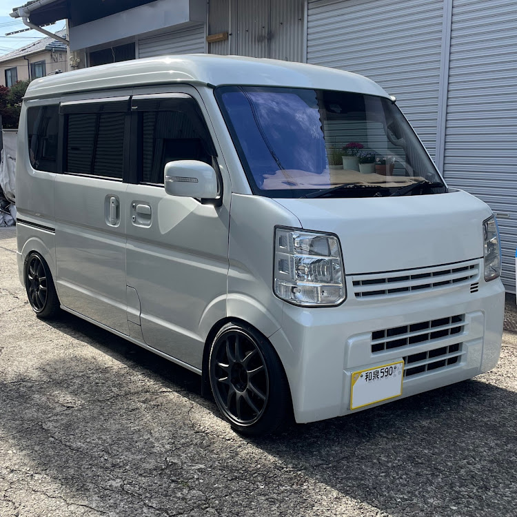 エブリイワゴンのミニスカートの中を覗きたい・とりあえずギャルを横に乗せたい・レースよりツルンとしたパンツが好き・アウトリップ・時間がないに関するカスタム事例の投稿画像1枚目