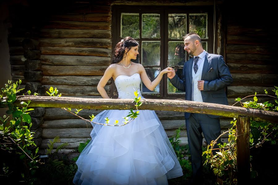 Fotógrafo de bodas Timmer László (timmerfotostudio). Foto del 15 de mayo 2020